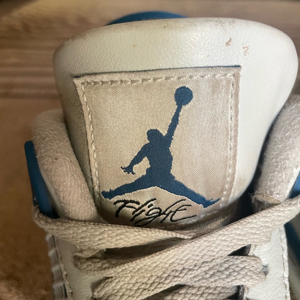 Air Jordan Retro 4 Military Blue Kids Sneakers - Picture 2 of 12